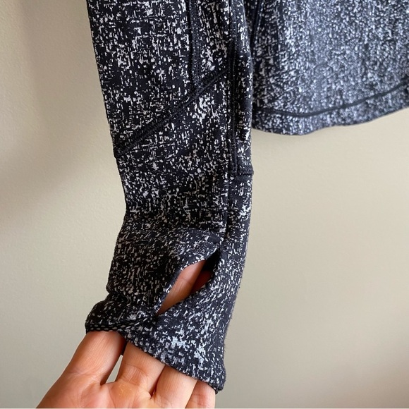 Lululemon Extra Mile Long Sleeve Running Luon Suited Jacquard Black White Size 2 - Picture 4 of 7